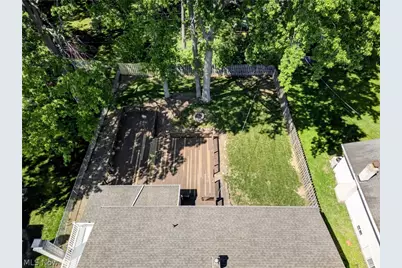 27864 Edgepark Boulevard, North Olmsted, OH 44070 - Photo 3