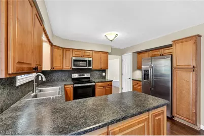 27864 Edgepark Boulevard, North Olmsted, OH 44070 - Photo 21