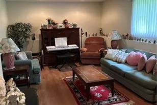25235 Suwanee Ave, Oakwood, OH 44146 - Photo 13