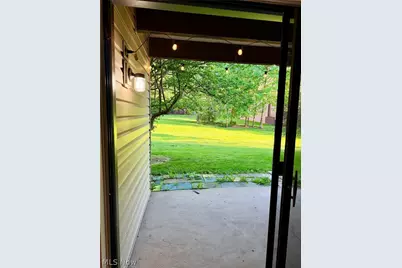 6250 Greenwood Parkway #202, Sagamore Hills, OH 44067 - Photo 5
