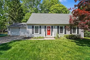 2920 Carters Grove Rd, Cuyahoga Falls, OH 44223 - Photo 3