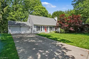2920 Carters Grove Rd, Cuyahoga Falls, OH 44223 - Photo 1