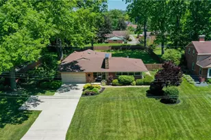 277 Marwood Dr SE, Warren, OH 44484 - Photo 3