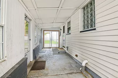 7435 Westview Drive, Youngstown, OH 44512 - Photo 11