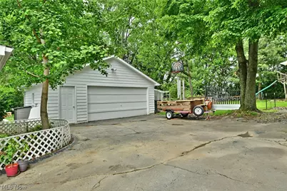 7435 Westview Drive, Youngstown, OH 44512 - Photo 5