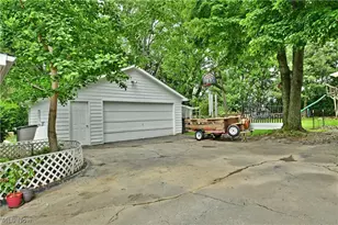 7435 Westview Dr, Youngstown, OH 44512 - Photo 5