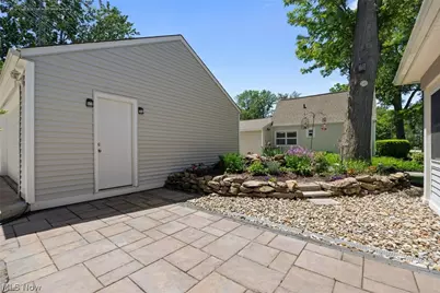 33161 Lake Road, Avon Lake, OH 44012 - Photo 11
