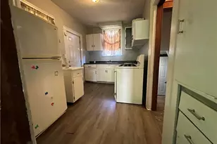 1438 Rowland Ave NE, Canton, OH 44705 - Photo 3