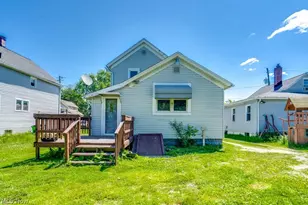 36 21st St NW, Barberton, OH 44203 - Photo 5