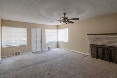 1042 Newton Street, Tallmadge, OH 44278 - Photo 5