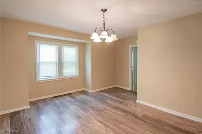 1042 Newton Street, Tallmadge, OH 44278 - Photo 7