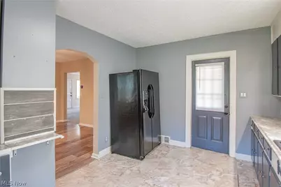 1042 Newton Street, Tallmadge, OH 44278 - Photo 9