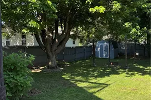 225 29th St NW, Barberton, OH 44203 - Photo 3