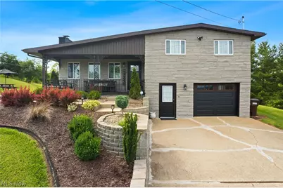 2506 Valley View Drive, Belpre, OH 45714 - Photo 1
