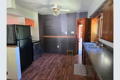 201 Ridgewood Drive, Amsterdam, OH 43903 - Photo 5