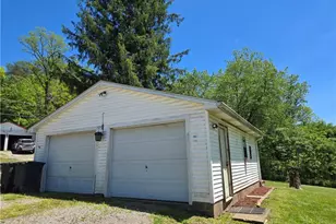 201 Ridgewood Dr, Amsterdam, OH 43903 - Photo 3