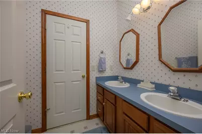 8745 Broadview Road, Grandview Heights, OH 44147 - Photo 17