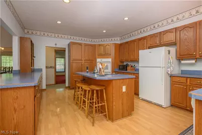 8745 Broadview Road, Grandview Heights, OH 44147 - Photo 7