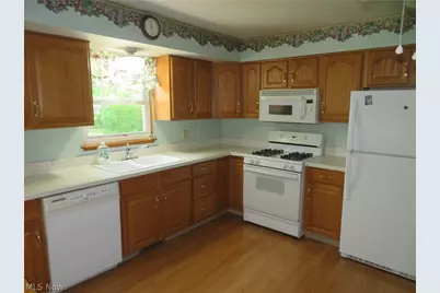34042 Luanne Drive, North Ridgeville, OH 44039 - Photo 7