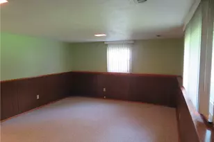 34042 Luanne Dr, North Ridgeville, OH 44039 - Photo 9