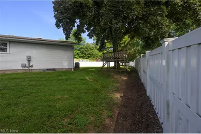 1310 Nottingham Square NE, Bolivar, OH 44612 - Photo 7