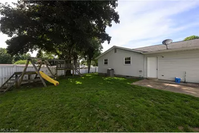 1310 Nottingham Square NE, Bolivar, OH 44612 - Photo 3