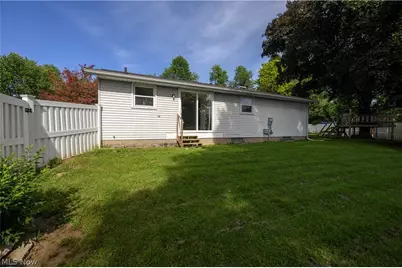 1310 Nottingham Square NE, Bolivar, OH 44612 - Photo 5