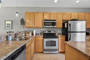 361 Freshwater Dr, Lorain, OH 44052 - Photo 7