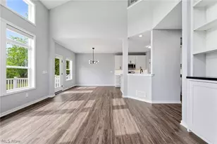 9470 Aquila Ct, Grandview Heights, OH 44147 - Photo 5