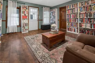 1031 Park Ave, Amherst, OH 44001 - Photo 3
