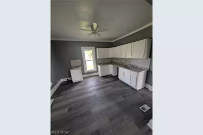 969 Washington Avenue, Lorain, OH 44052 - Photo 3