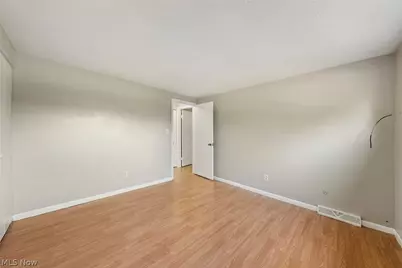 9588 Fernwood Drive, Olmsted Falls, OH 44138 - Photo 21