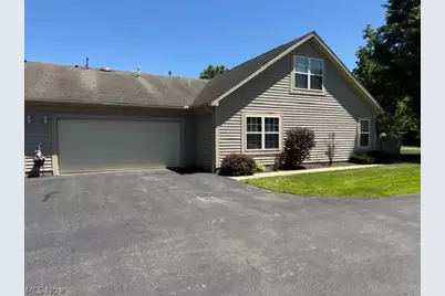 1402 Willow Brook Drive NE, Warren, OH 44483 - Photo 3