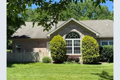 1402 Willow Brook Drive NE, Warren, OH 44483 - Photo 1