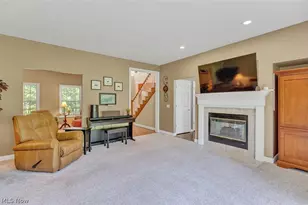 7937 Pinehurst Dr, Kirtland, OH 44094 - Photo 9