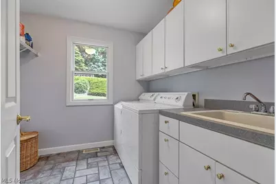 7937 Pinehurst Drive, Kirtland, OH 44094 - Photo 17