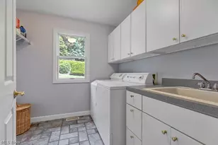7937 Pinehurst Dr, Kirtland, OH 44094 - Photo 17