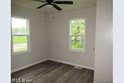 1936 Lakeview Avenue, Lorain, OH 44053 - Photo 11