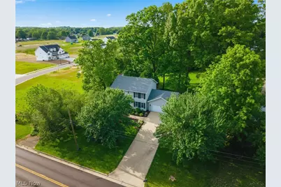 5265 Eastlake Street NW, North Canton, OH 44720 - Photo 3