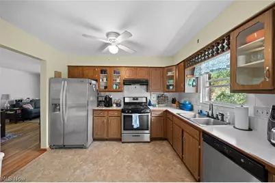616 Plainfield Road, Akron, OH 44312 - Photo 9