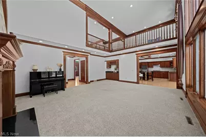 298 Village Drive, Grandview Heights, OH 44147 - Photo 9