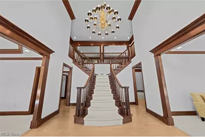 298 Village Drive, Grandview Heights, OH 44147 - Photo 3