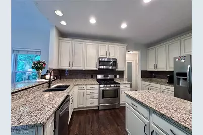 887 Willow Creek Drive, Fairlawn, OH 44333 - Photo 3