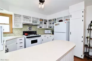 906 Davis Ave, Cuyahoga Falls, OH 44221 - Photo 11
