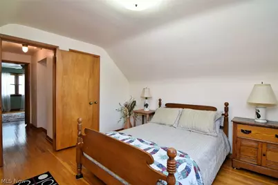 906 Davis Avenue, Cuyahoga Falls, OH 44221 - Photo 21