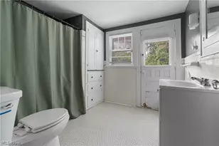 890 Winton Ave, Akron, OH 44320 - Photo 21