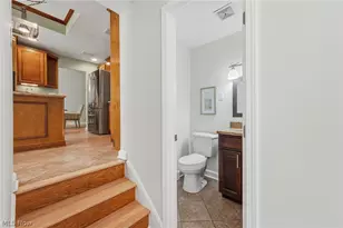 8662 Tanglewood Trail, Chagrin Falls, OH 44023 - Photo 13