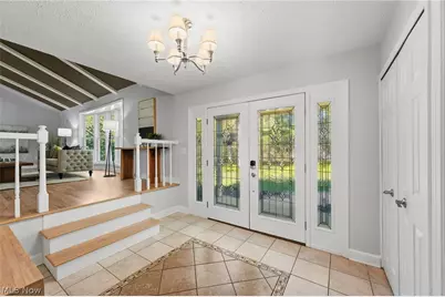 8662 Tanglewood Trail, Chagrin Falls, OH 44023 - Photo 3