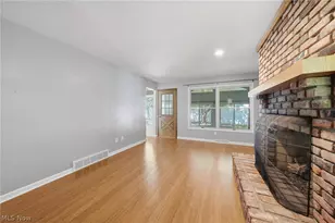 1484 Woodlake Blvd, Stow, OH 44224 - Photo 7