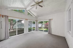 1484 Woodlake Blvd, Stow, OH 44224 - Photo 9